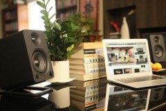 Trải nghiệm loa desktop mini Yu Kanto đến từ Canada
