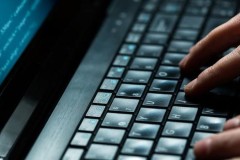 Hacker bắt đầu trả lại hơn 600 triệu USD tiền mã hoá lấy cắp từ nền tảng Poly Network