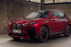 BMW trình làng xe ô tô điện đầu tiên với hệ thống âm thanh đầu bảng từ B&W