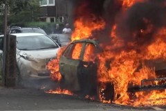 GM, Tesla, Porsche và BMW đang mất hàng tỷ USD để giải quyết các vấn đề về xe điện của mình