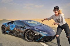 Supercar Blondie: Từ cô gái miền quê đến reviewer nổi tiếng thế giới