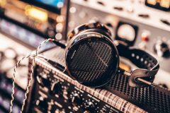 Audeze giới thiệu tai nghe từ phẳng LCD-5