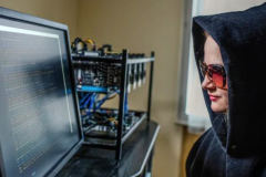 Hacker trộm hơn 600 triệu USD được mời làm sếp phụ trách bảo mật