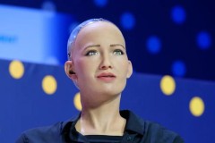 Robot Sophia nổi tiếng với tuyên bố “huỷ diệt loài người” sẽ được bán ra đại trà vào cuối năm nay