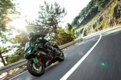 Chiêm ngưỡng Kawasaki Ninja 1000SX 2022 với loạt công nghệ hiện đại