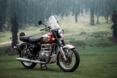 Ngắm Royal Enfield Classic 350 cổ điển giá rẻ phiên bản 2021