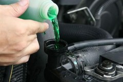 Vệ sinh két nước làm mát có thật sự quan trọng chăng?