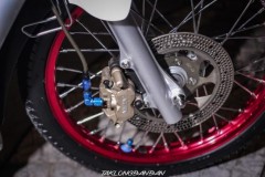Wave 125i khoe dáng siêu ngầu trong đêm
