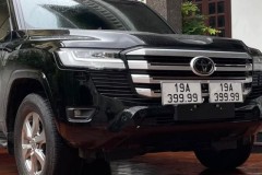 Dân tình ngỡ ngàng trước Toyota Land Cruiser 2022 đeo biển "tứ quý 9" tại Phú Thọ