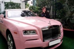 Dàn xe đắt đỏ của CEO nghìn tỷ Nguyễn Phương Hằng: Toàn Rolls-Royce với Bentley