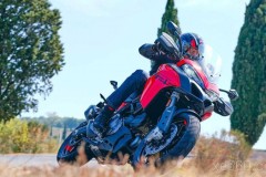 Ducati ra mắt mô tô Multistrada V2 2022 với ngoại hình đầy mạnh mẽ