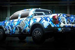 Ford Ranger thế hệ mới tiếp tục "thay áo" nguỵ trang, để lộ thiết kế cabin quen thuộc