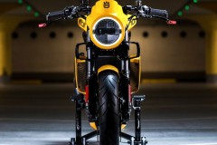 Husqvarna Vitpilen 701 độ với biệt danh Mũi tên vàng