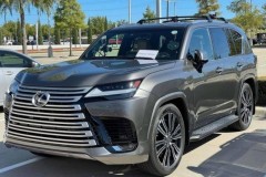 Lexus LX 600 bắt đầu chào hàng giới nhà giàu Việt, giá hơn 8 tỷ đồng
