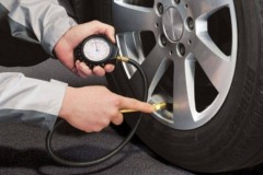 Lý do khiến tay lái ô tô bị nặng và trả lái chậm