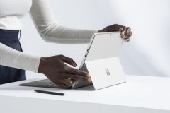 Tin đồn: Microsoft và AMD hợp tác phát triển chip ARM cho laptop