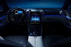 Mercedes-AMG SL bật mí khoang nội thất trước thềm ra mắt