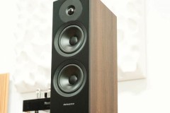 Loa cột Dynaudio Emit 30: Hấp dẫn hơn với nhiều nâng cấp đáng giá