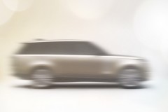 Land Rover “đánh du kích” loạt hãng xe đạo nhái của Trung Quốc, đột ngột chốt lịch ra mắt Range Rover thế hệ mới