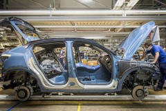 Volvo Cars bắt đầu sản xuất SUV điện C40 Recharge