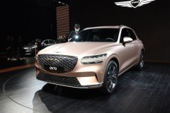Ảnh thực tế của Genesis Electrified GV70 2022 - SUV điện cỡ trung có phạm vi hoạt động tới 500 km