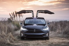Các mẫu xe Tesla cũ cần nâng cấp camera và máy tính để có thể kích hoạt hệ thống lái tự động