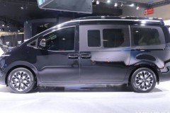 Cận cảnh Hyundai Staria Lounge Limousine giá gần 700 triệu VNĐ: Bên ngoài bình thường, bên trong siêu tiện nghi