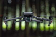 DJI ra mắt 2 flycam Mavic 3 và Mavic 3 Cine, quay phim 4K siêu đỉnh