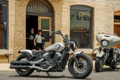 Indian Motorcycles nâng cấp công nghệ và bổ sung màu sắc cho dòng sản phẩm Scout và Touring năm 2022