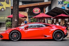 Lamborghini Huracan LP610-4 với lớp áo đỏ rực cùng trang bị độc nhất Việt Nam