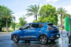 Liệu ô tô điện sẽ được ưa chuộng hơn khi xăng tăng giá?