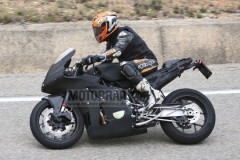 Mẫu Supersport hoàn toàn mới của KTM xuất hiện trên đường phố