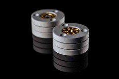 Ansuz Acoustics giới thiệu chân chống rung Darkz S2T và Darkz Signature Z2S