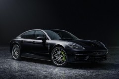 Thường khiến khách hàng “lú” vì danh sách tuỳ chọn dài và đắt đỏ, Porsche Panamera có phiên bản “option” đủ dùng Platinum