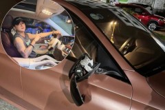 Xe sang của ca sĩ TiTi(HKT)bị trộm vặt gương ngay trong bãi đỗ xe chung cư