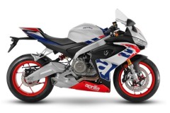 "Đại thắng" tại xứ Cờ Hoa, sportbike hạng trung Ý Aprilia RS 660 có bản đặc biệt để ăn mừng