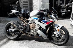 Siêu naked bike BMW S 1000 R thế hệ mới âm thầm về Việt Nam, chưa “ra biển” đã bị lôi đi độ