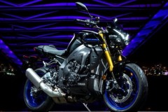 Yamaha MT-10 SP 2022 trình làng, thông số sánh ngang Superbike R1M
