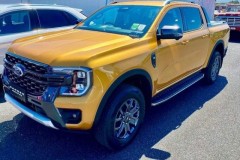 Ảnh thực tế đầu tiên của Ford Ranger Wildtrak 2022 bản máy dầu khiến người Việt mê tít