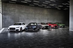 Audi TT RS Heritage Edition ra mắt với số lượng giới hạn