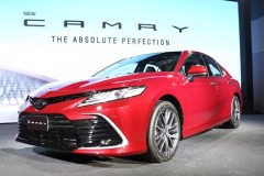 “Bóc tách” loạt trang bị trên 3 phiên bản Toyota Camry sắp ra mắt Việt Nam: “Sang xịn mịn” ngay từ bản tiêu chuẩn