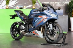 Cận cảnh Kawasaki Ninja ZX-25R SE đời 2022 tại Việt Nam giá 191 triệu đồng