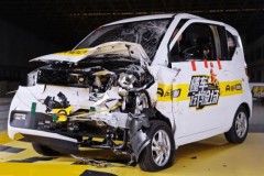Cùng kiểm nghiệm độ an toàn của xe điện giá bằng một chiếc SH - Wuling Hongguang Mini EV