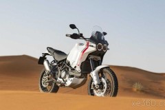 Ducati DesertX ra mắt với khả năng off-road tuyệt đỉnh