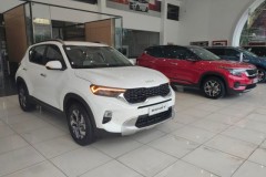 Kia Sonet tại Việt Nam tăng giá, tạo thêm khoảng cách với đối thủ Toyota Raize