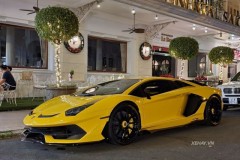 Lamborghini Aventador SVJ hơn 50 tỷ đồng nổi bật giữa đêm Noel Sài Gòn