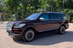 Lincoln Navigator Black Label L đeo biển "9999" tại Phú Thọ được chào bán với giá hơn 8 tỷ đồng
