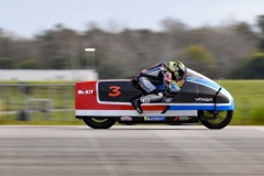 Maxi Biaggi cùng mẫu xe điện Voxan Wattman phá kỷ lục của chính mình với tốc độ 455,737km/h