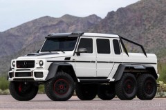 Mercedes-AMG G 63 6x6 bản độ từ Brabus có giá 1,1 triệu USD