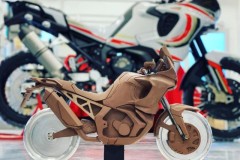 MV Agusta Lucky Explorer 5.5 / Lucky Explorer 9.5 trình làng, thách thức dòng xe đua cổ điển